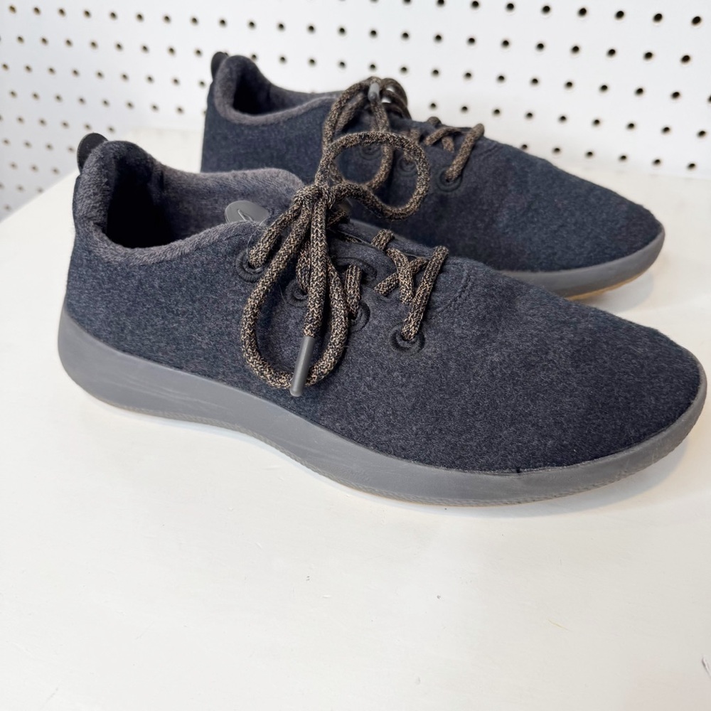 Allbirds | Women's Merino Wool Runners, Dark Grey‎ Sz. 10 - Picture 3 of 9